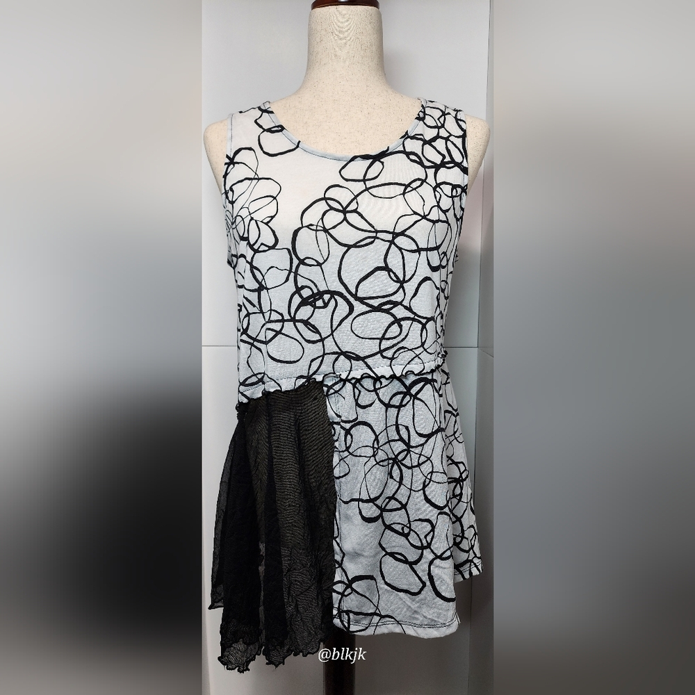 Liv by habitat clothes Women's Tank Top *Black/*White Size S EUC